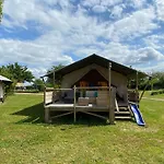Glamping Place De La Famille Jayac